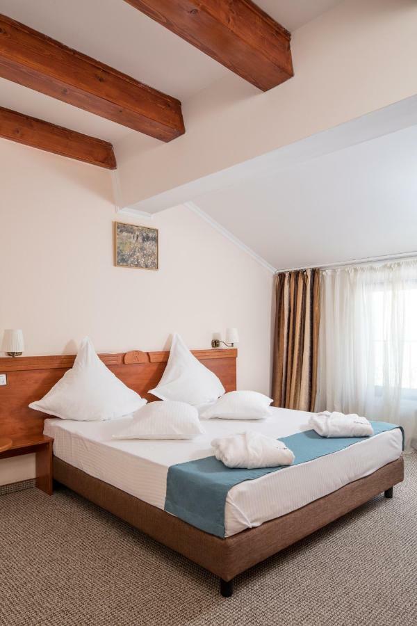 Hotel Rozmarin Предял Екстер'єр фото