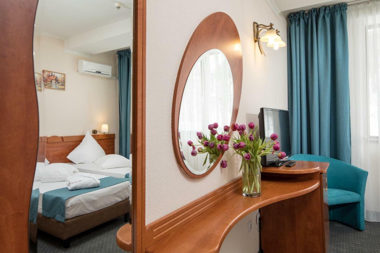 Hotel Rozmarin Предял Екстер'єр фото